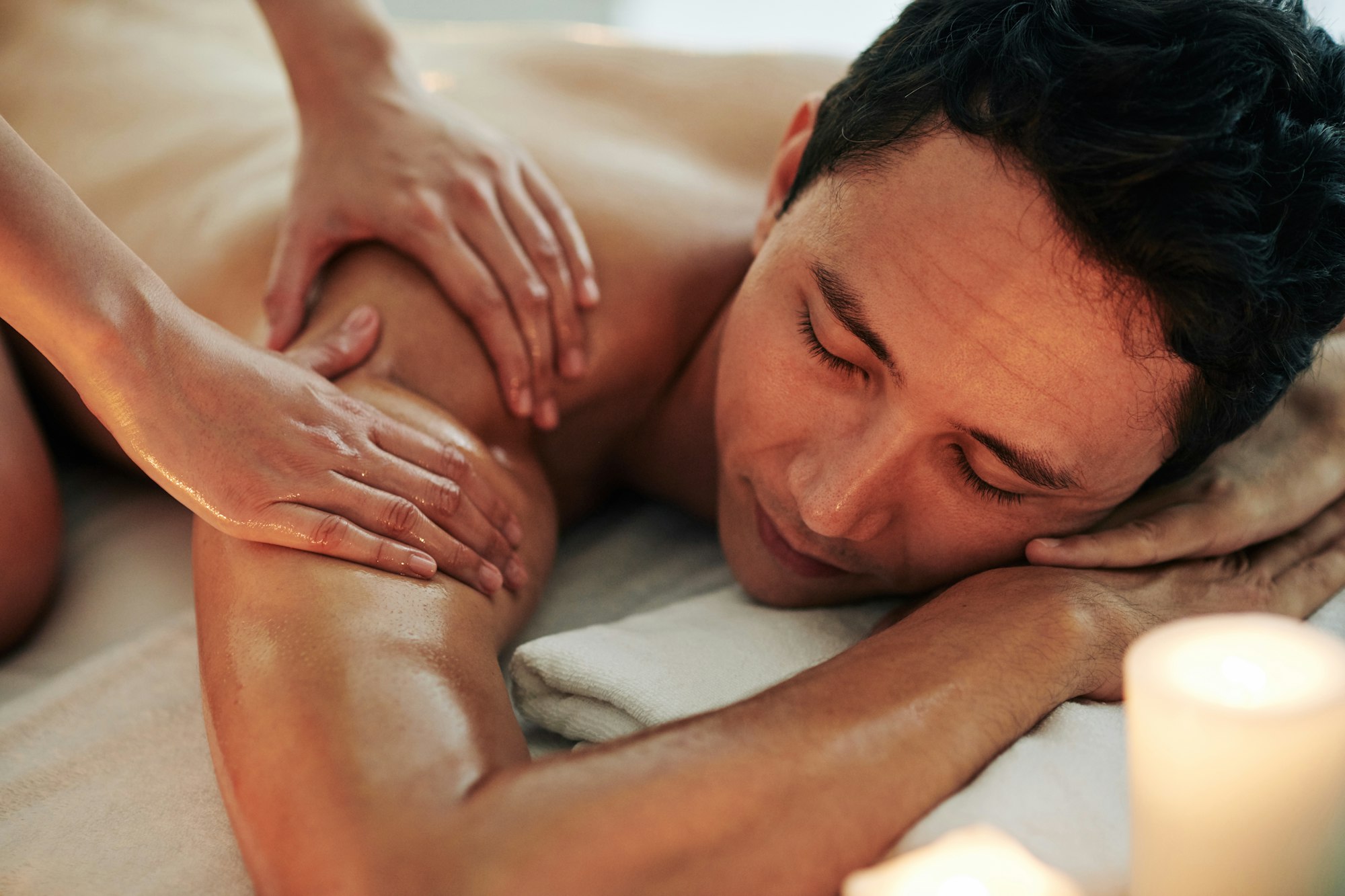 Fullon Life: Massage Expert In Zillmere, Qld 4 A Man Receiving A Relaxing Shoulder Massage At Fullon Life In Zillmere.